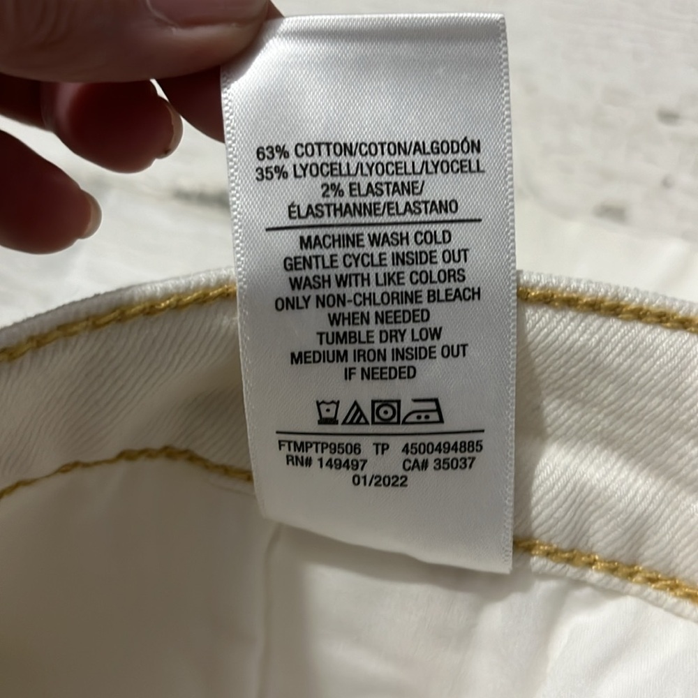 Favorite Daughter The Jordie Short Super Hi Rise Size 34 NWT - Picture 12 of 12